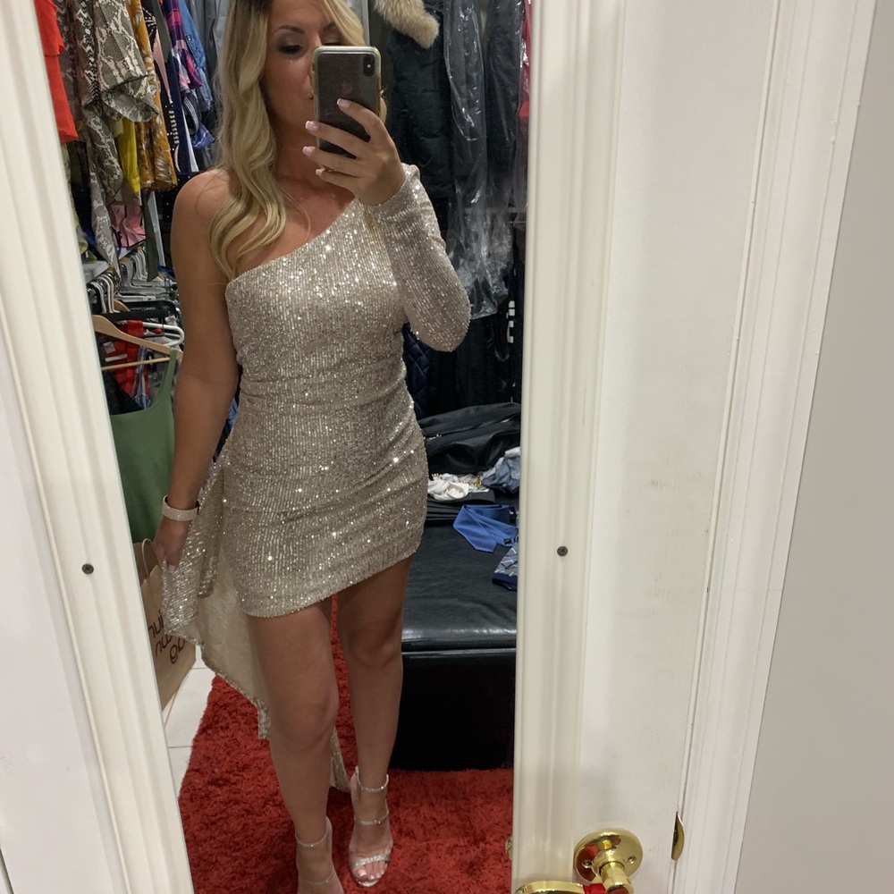 Nicole bakati Dress - Picture 3 of 5